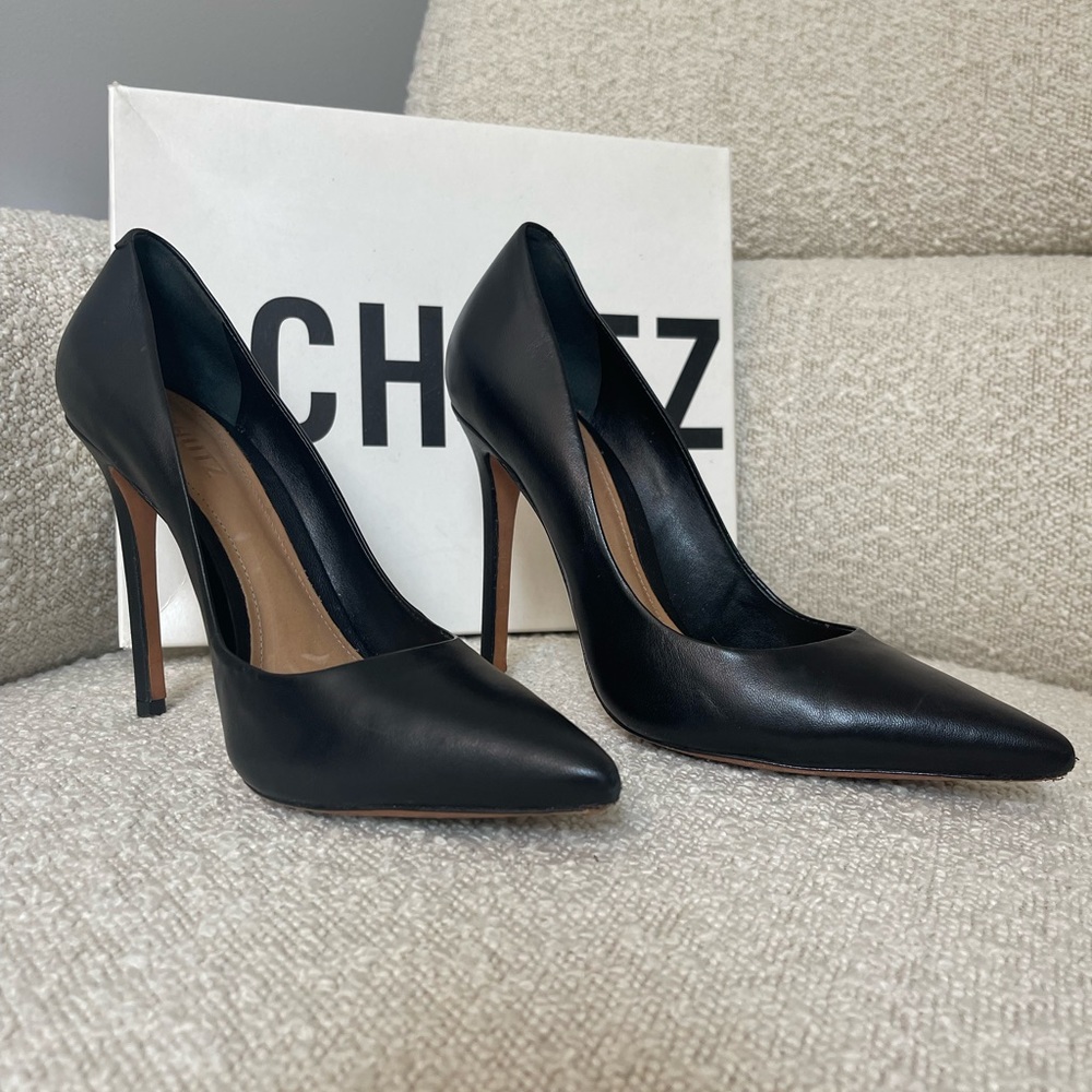 SCHUTZ Gilberta pump for sale!